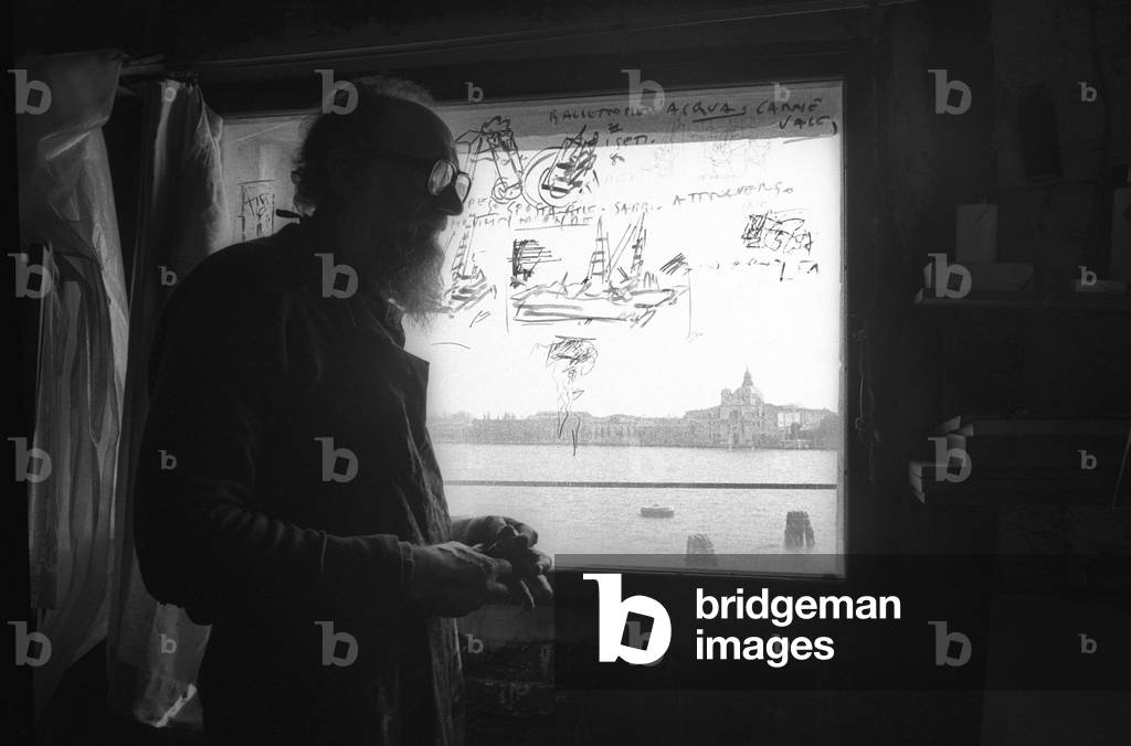 Emilio Vedova in his studio (1981)