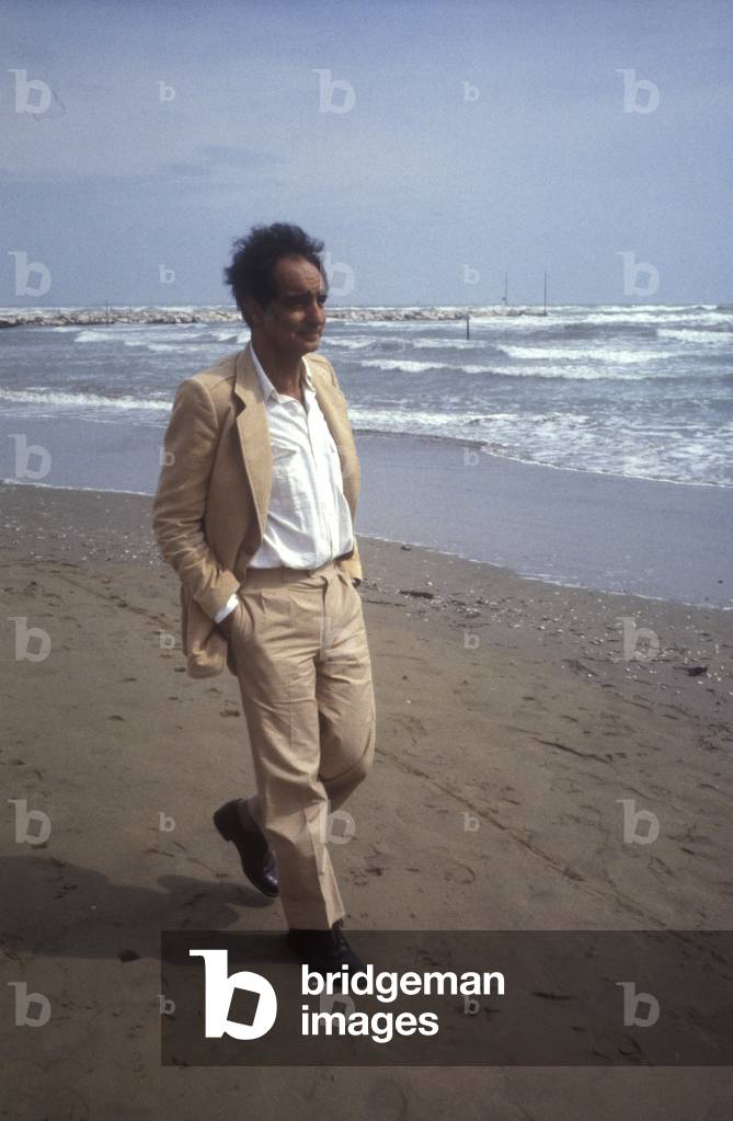 Italo Calvino, Venice Lido, Italy, 1981 (photo)