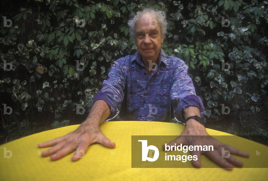 Venice, 1995. American choreographer Merce Cunningham, in Venice to receive the Golden Lion Award for Lifetime Achievement by Dance Venice Biennale/Venezia, 1995. Il coreografo Merce Cunningham, a Venezia per ricevere il Leone d'oro alla carriera dalla Biennale Danza -