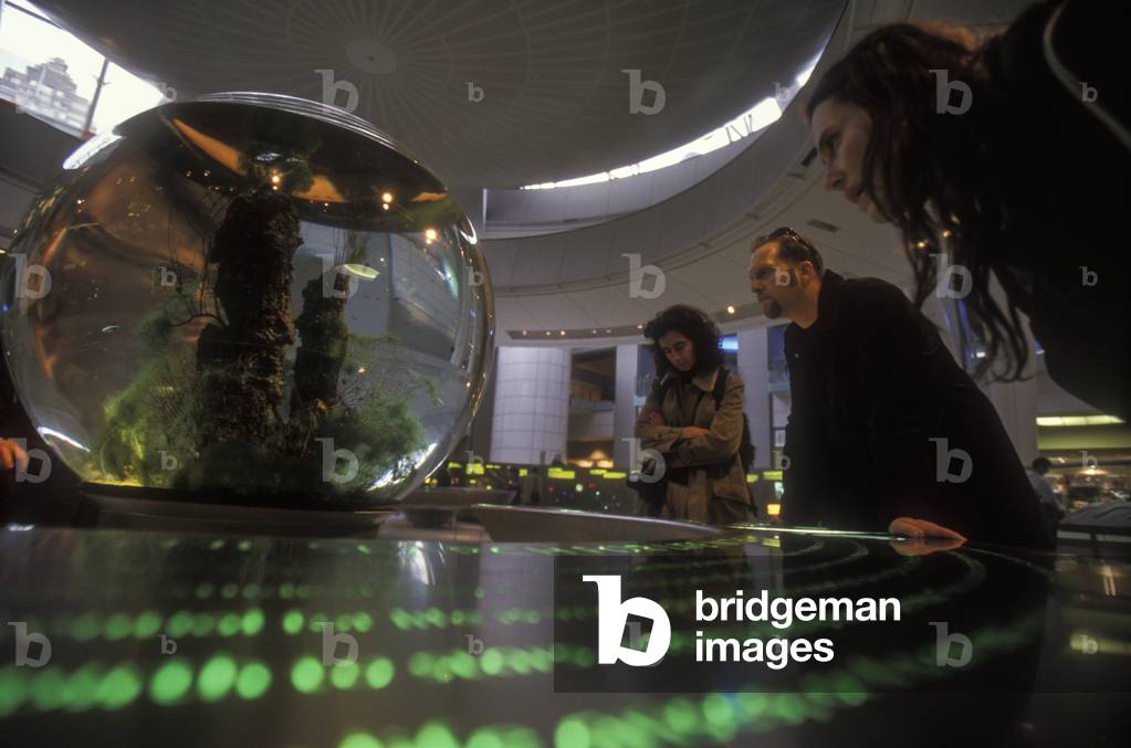 New York, 2000. The Rose Center for Hearth and Space. It is a part of the American Museum of Natural History in New York City and an extensive reworking of the former Hayden Planetarium