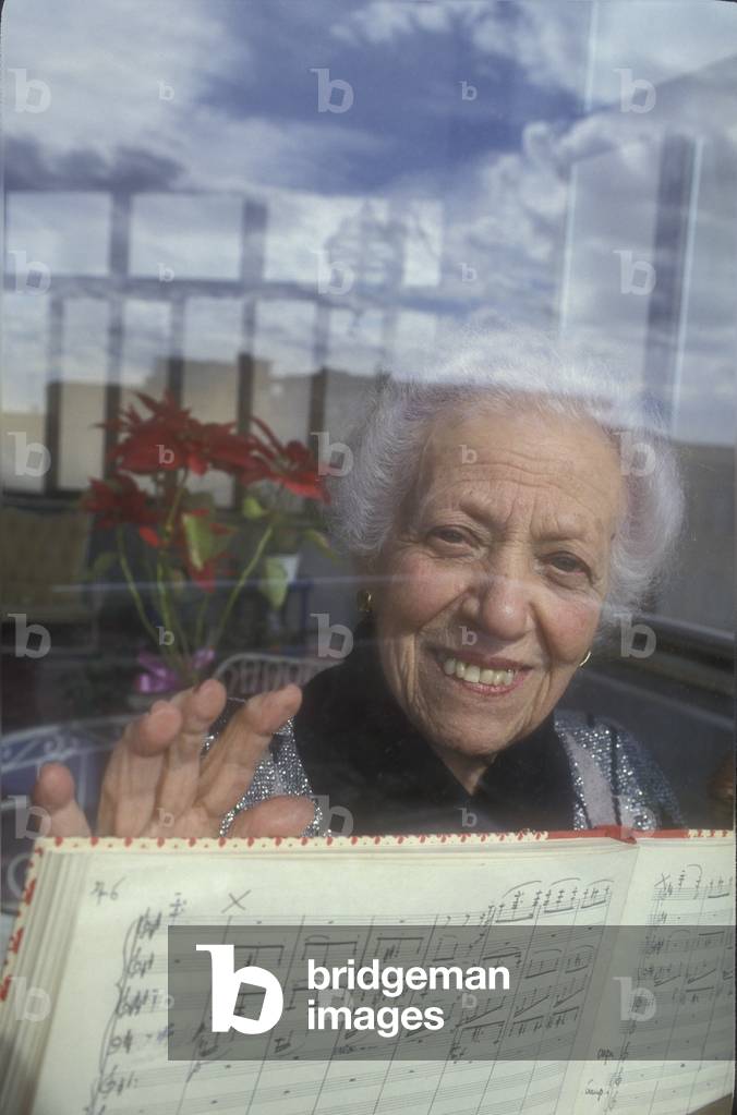Rome, 1991. Italian composer Barbara Giuranna in her House/Roma, 1991. Composer Barbara Giuranna nella sua casa -