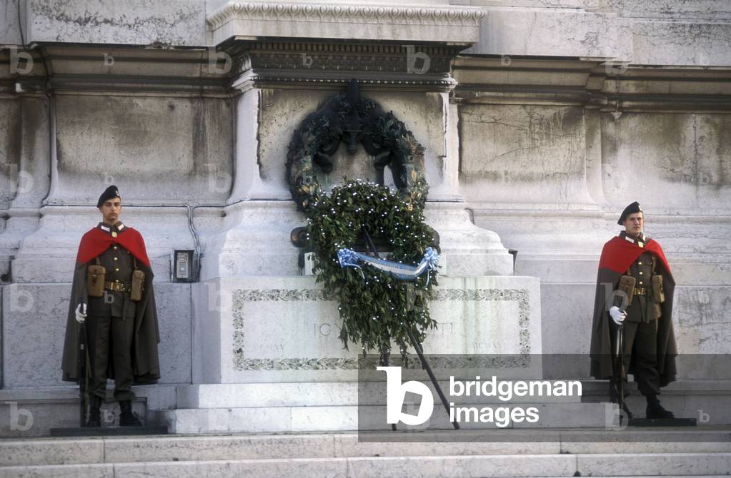 Rome, Tomb of the unknown soldier on Altare della Patria or Vittoriano (Altar of the Fatherland or Monument to Victor Emmanuel II)