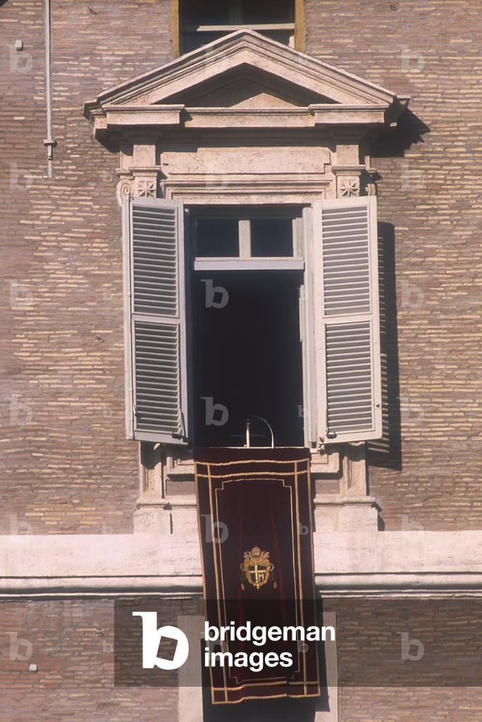 Vatican City, St. Peter's Square, November 28, 1999. Third floor window of the Apostolic Palace where Pope John Paul II will deliver his Angelus prayer (photo)