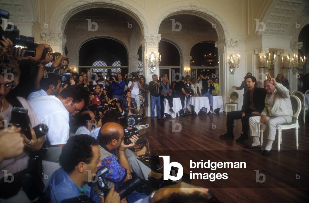 Venice Lido, Excelsior Hotel, Venice Film Festival 1992. Photographers at the photo call of the movie 