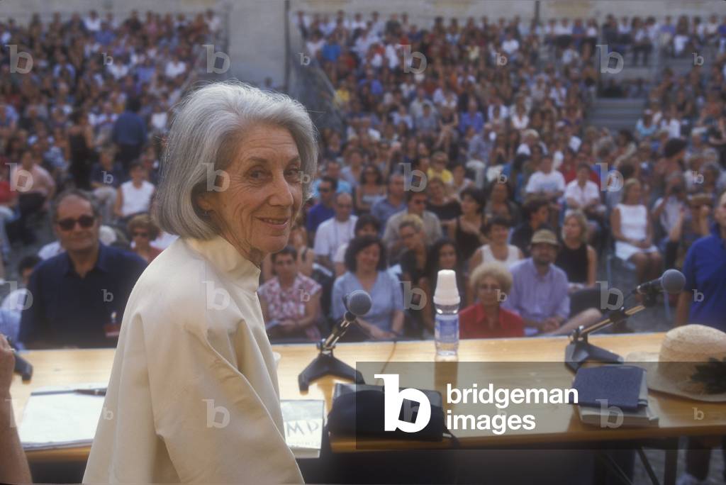 Mantua Literature Festival 1999. South African writer Nadine Gordimer meets the audience/Festivaletteratura di Mantova 1999. La scrittrice Sudafricana Nadine Gordimer incontra il pubblico -