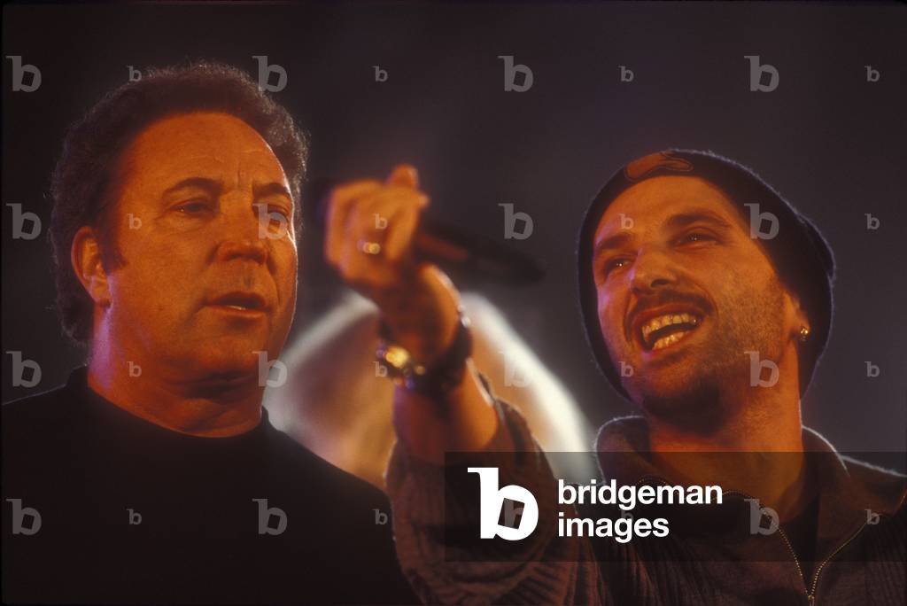 Vatican City, December 1999. Pop singers Tom Jones and Alex Baroni during the rehearsal of the 