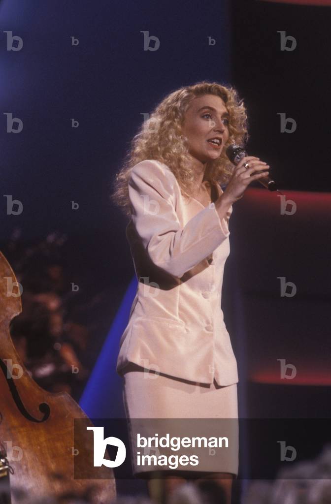 Sanremo Music Festival 1989. Rossana Casale sings 