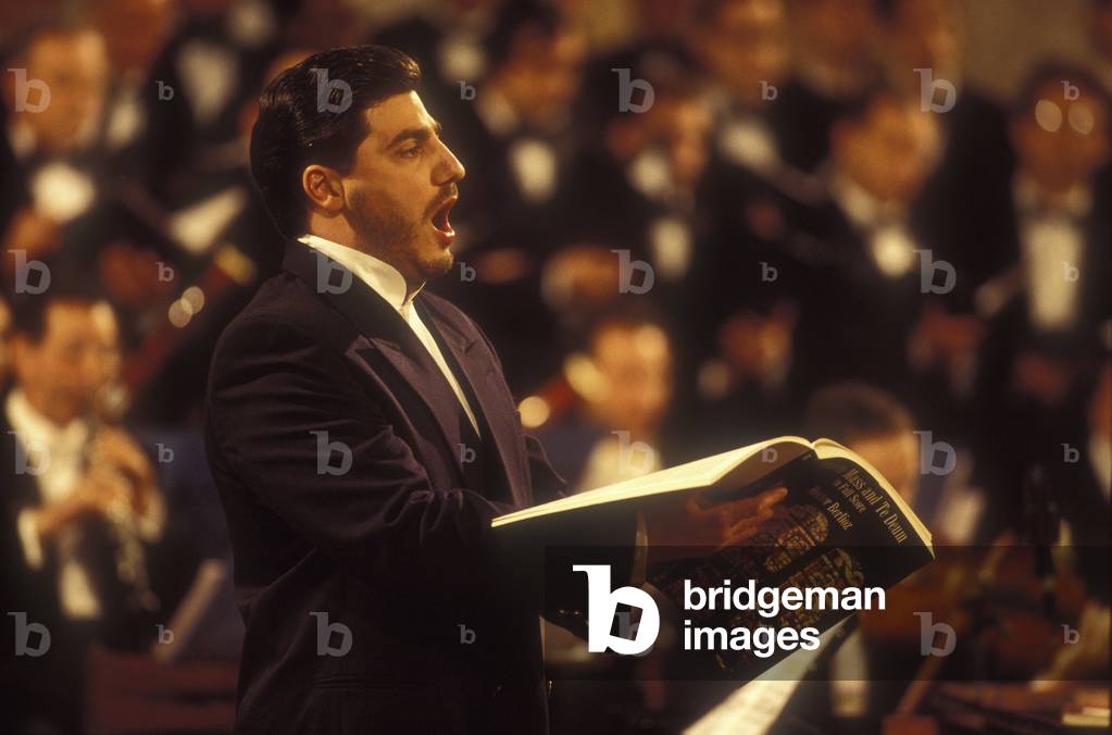 Rome, Basilica of Santa Maria degli Angeli (Saint Mary of the Angels), 1999. Argentinian tenor opera singer Jose Cura/Il tenore Jose Cura -