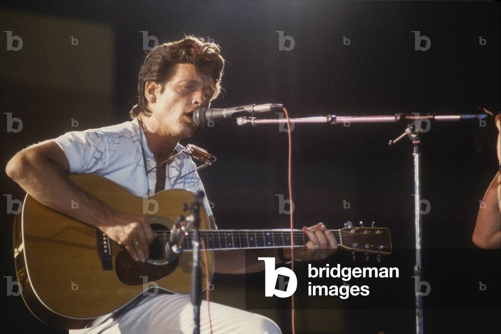 Rome, Olympic Theater, about 1985. American blues singer and guitarist John P. Hammond (photo)