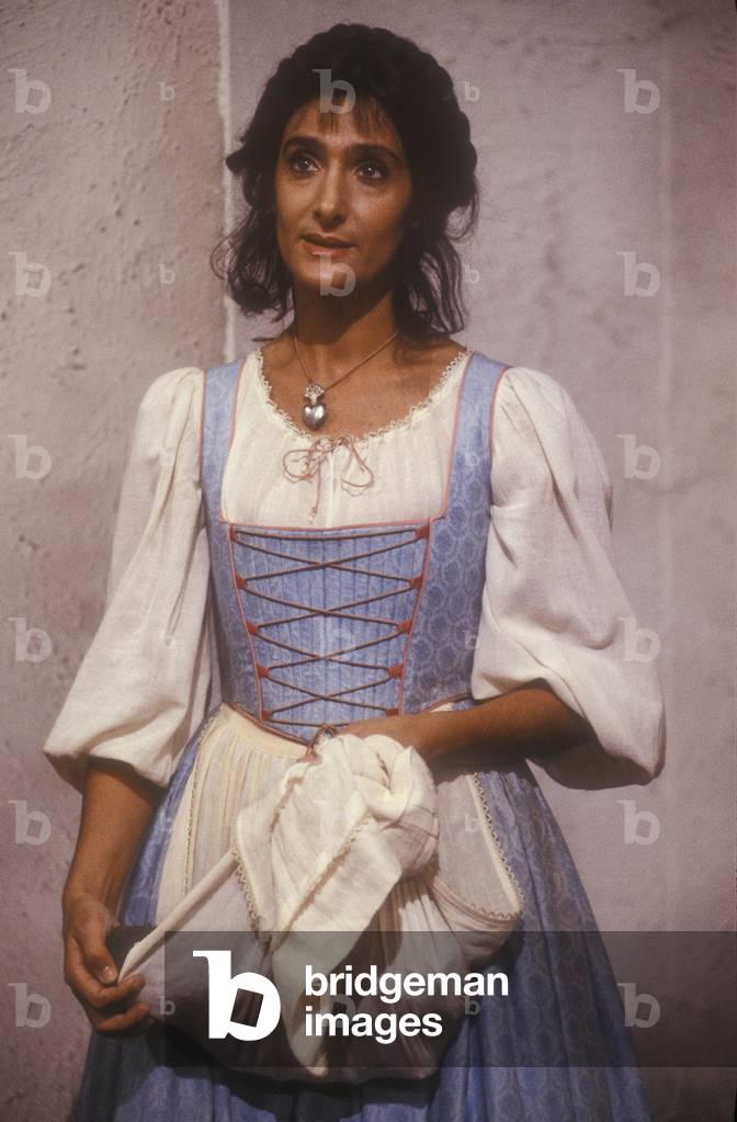 Rome, 1989, Comedian Anna Marchesini in a parody of Alessandro Manzoni's The Betrothed by Trio Solenghi-Marchesini-Lopez/Roma, 1989. L'attrice comica Anna Marchesini in una parodia dei “” Promessi sposi”” by the trio Solenghi-Marchesini.Lopez -