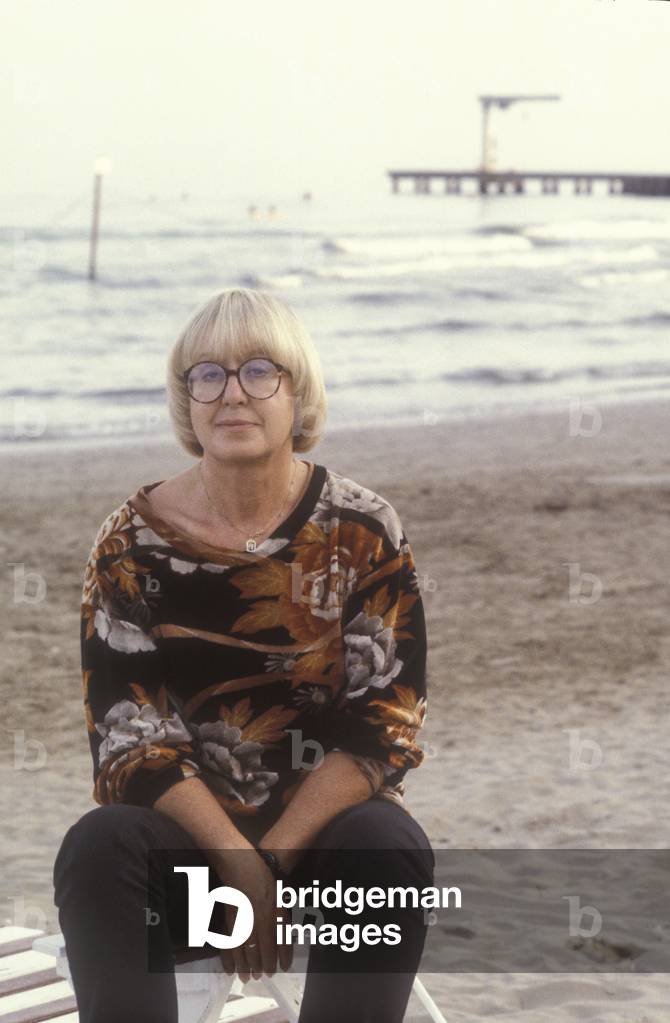 Venice Lido, Venice Film Festival, about 1985. Italian journalist Natalia Aspesi/Lido di Venezia, Mostra del Cinema di Venezia, 1985 circa. La giornalista Natalia Aspesi-