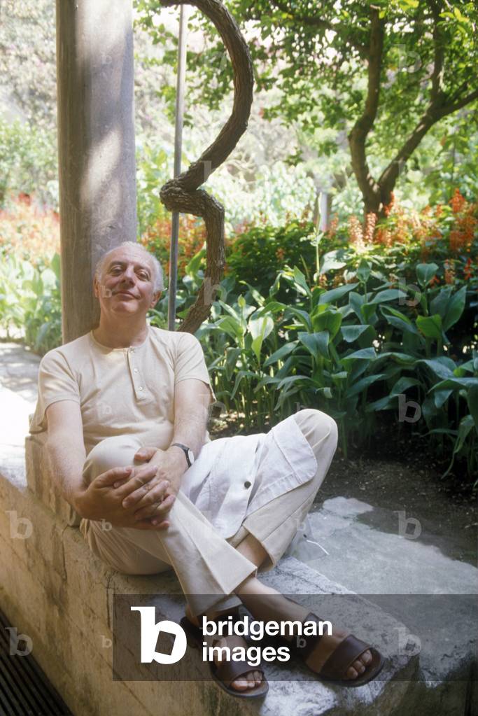 Portrait of Italian comedian and playwright Dario Fo around 1980.