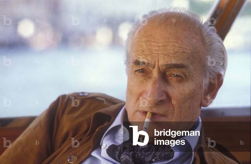 Venice, 1984. French painter Balthus on a speedboat to the Lido to attend the Venice Film Festival as a jury member (photo)