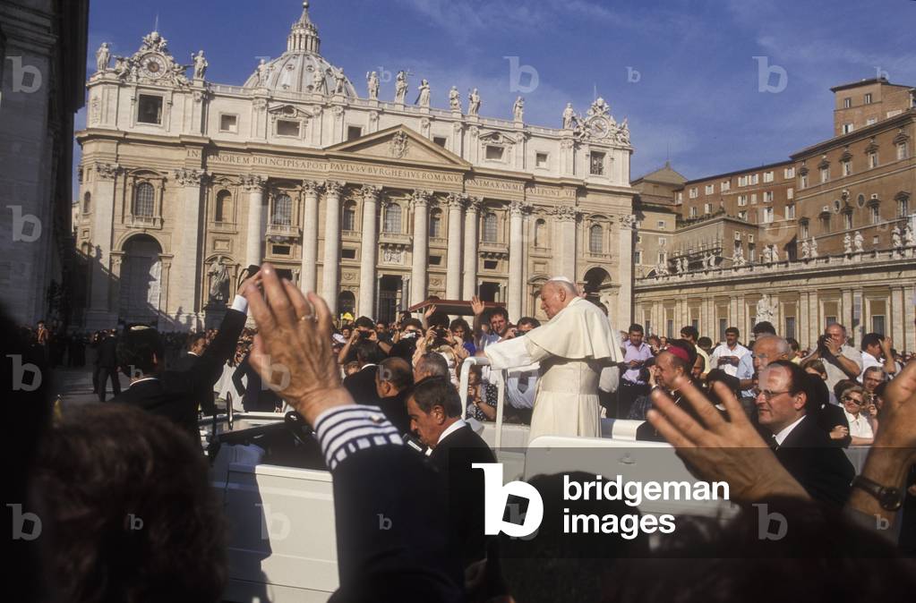 Vatican City, October 20, 1999. Pope John Pope II arrives in Popemobile at general audience in St. Peter's Square (photo)