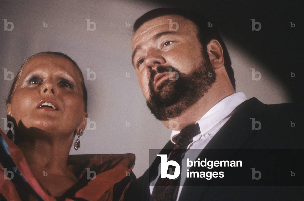 Ariccia (Rome), 1988. Opera singers Katia Ricciarelli and Chris Merritt performing at “” Giacomo Lauri Volpi International Award”/Ariccia, (Roma) 1988. I cantanti lirici Katia Ricciarelli e Chris Merritt al “Premio Lirico internazionale Giacomo Lauri Volpi”” -
