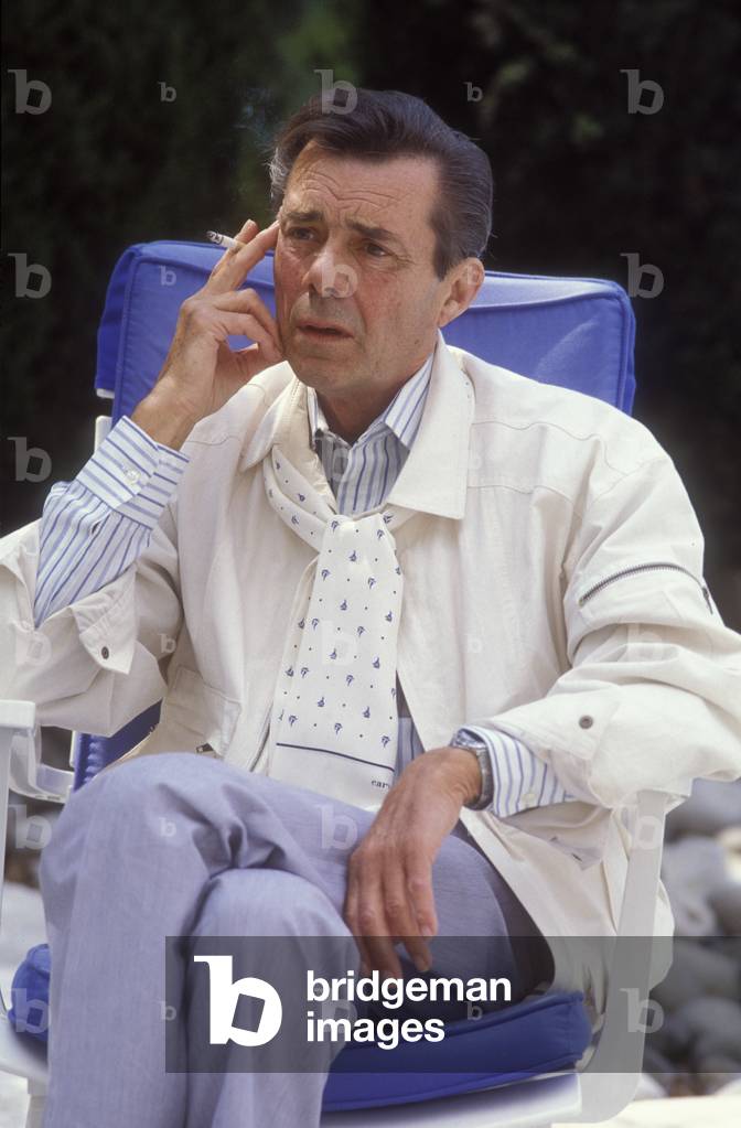 Cannes Film Festival 1984. British actor Dirk Bogarde, president of the jury/Festival del Cinema di Cannes, 1984. L'attore Dirk Bogarde, presidente della giuria -