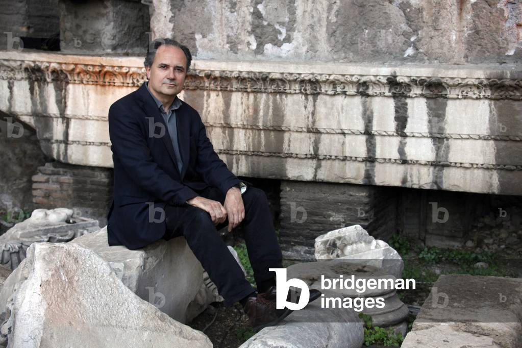 Festival of Literatures, Rome 2012. Italian poet Claudio Damiani at the Basilica of Maxentius (photo)