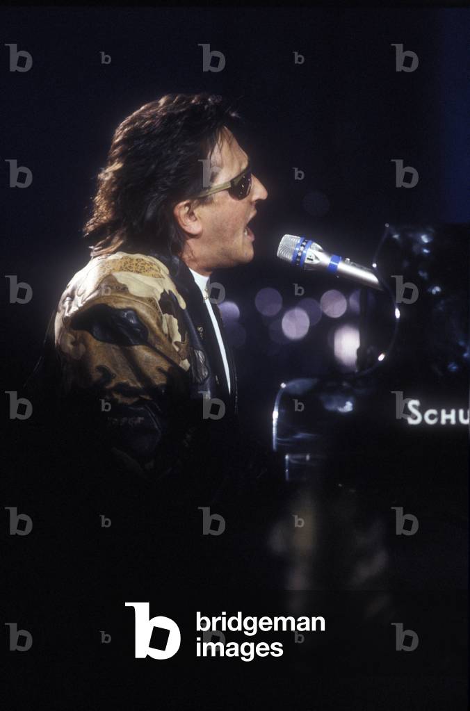 French singer Gilbert Montagne at the Sanremo Festival in 1990