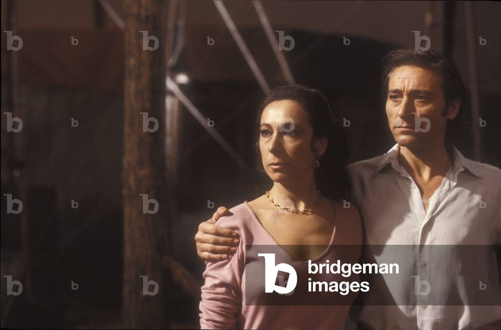 Barcelona, Spain, 1986. Spanish flamenco dancers Antonio Gades and Cristina Hoyos on the set of the movie “” El amor brujo”” by Carlos Saura/Barcellona (Spain), 1986. I ballerini di flamenco Antonio Gades e Cristina Hoyos sul set del film “El amor brujo”” by Carlos Saura -