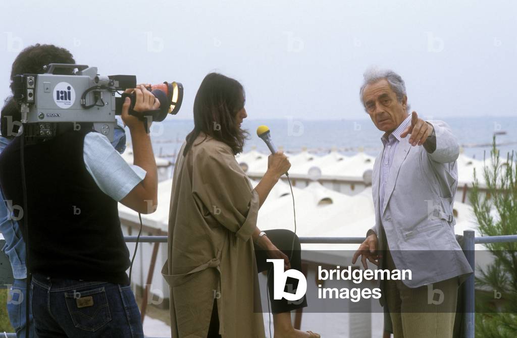 Venice Film Festival 1984. Italian journalist Irene Bignardi interviewing movie director Michelangelo Antonioni (photo)