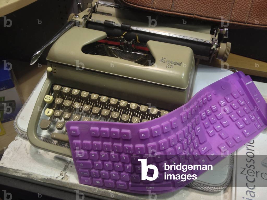 Rome, Typewriter and keyboard in a shop window