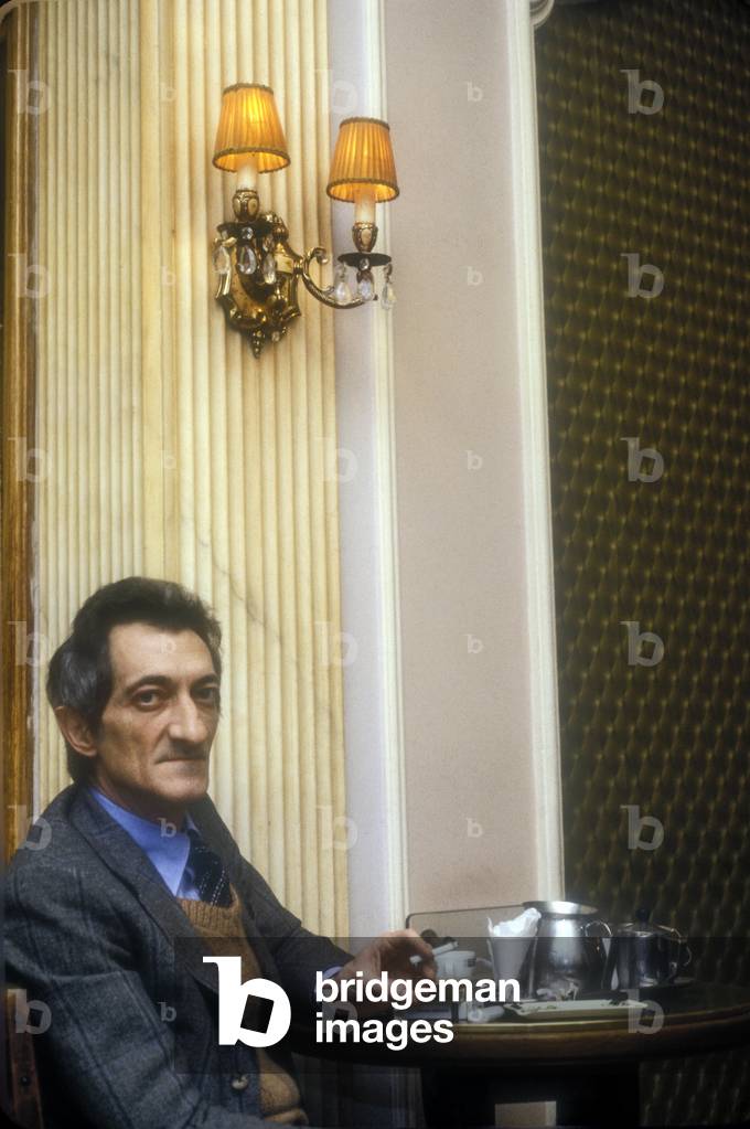 Rome, Caffe Giolitti, 1980. Italian poet Edoardo Sanguineti/Roma, Caffe Giolitti, 1980. Il poeta Edoardo Sanguineti -