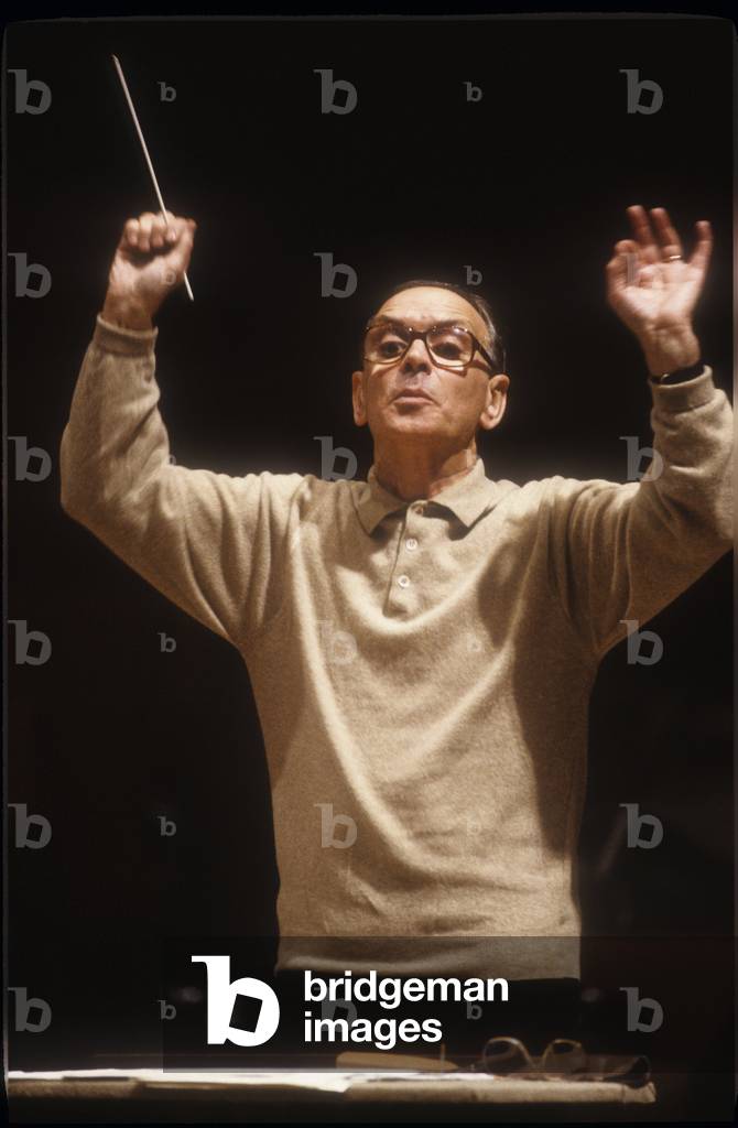 Rome, Pius XII Auditorium, 7-11-1998. Italian composer Ennio Morricone conducting a rehearsal/Roma, Auditorium Pio XII, 7-11-1998. Il compositore Ennio Morricone mentre directs una prova -