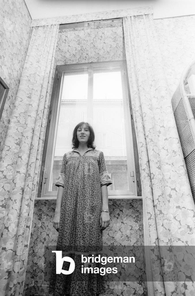 Rome, 1979. Italian writer Lidia Ravera in her house/Roma, 1979. The scrittrice Lidia Ravera nella sua casa -