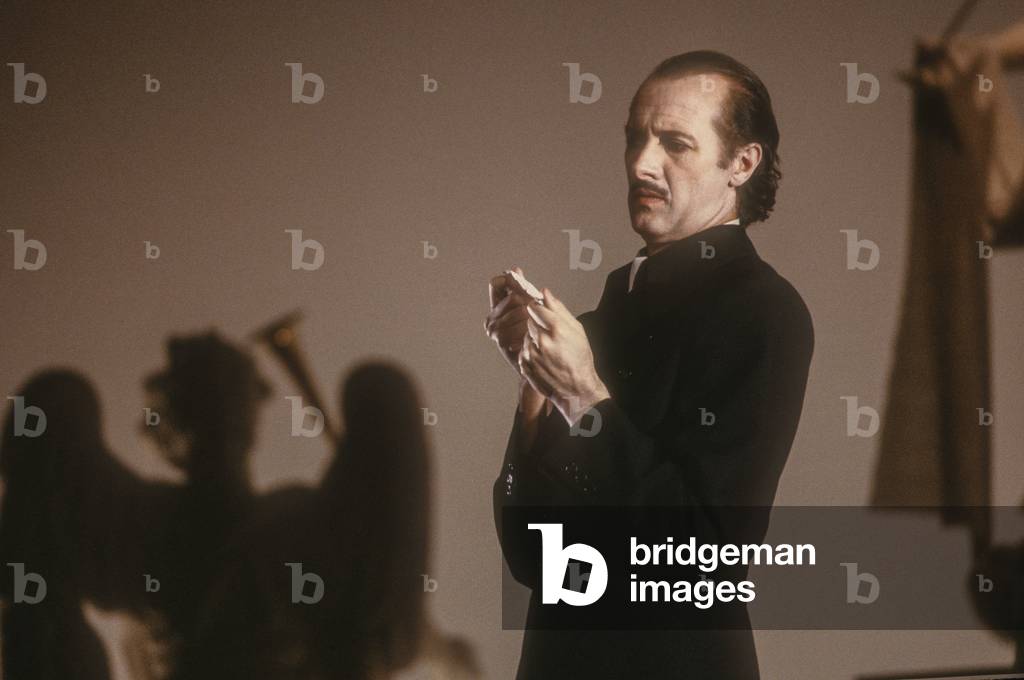 Italian actor Achille Brugnini playing in “” Hommelette for Hamlet””, a version of the Shakespeare's Hamlet directed by Carmelo Bene and derived from a text by Jules Laforgue (1860-1887), Peru 1987/L'attore Achille Brugnini mentre recita in “” Hommelette for Hamlet”, a version of the Amleto di Shakespeare retta da Carmelo Bene e tratta da un testo di Jules Laforgue (1860-1887), Perugia 1987 -
