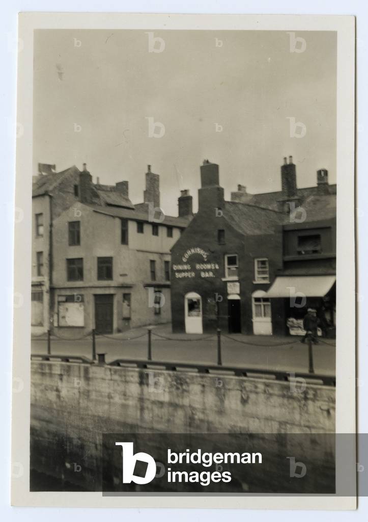 Entrance to what was Bond Lane, North Quay, Douglas, Isle of Man, 1932-34 (b/w photo)