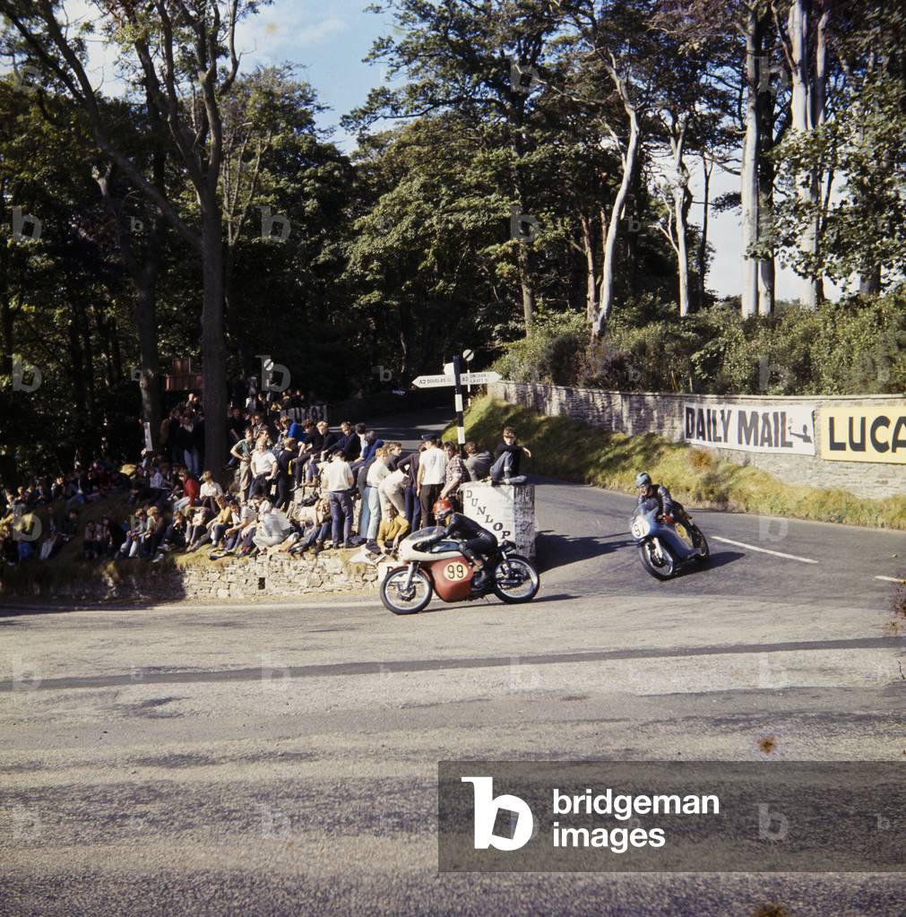 Motorcycle racing, 1972-1973 (photo)