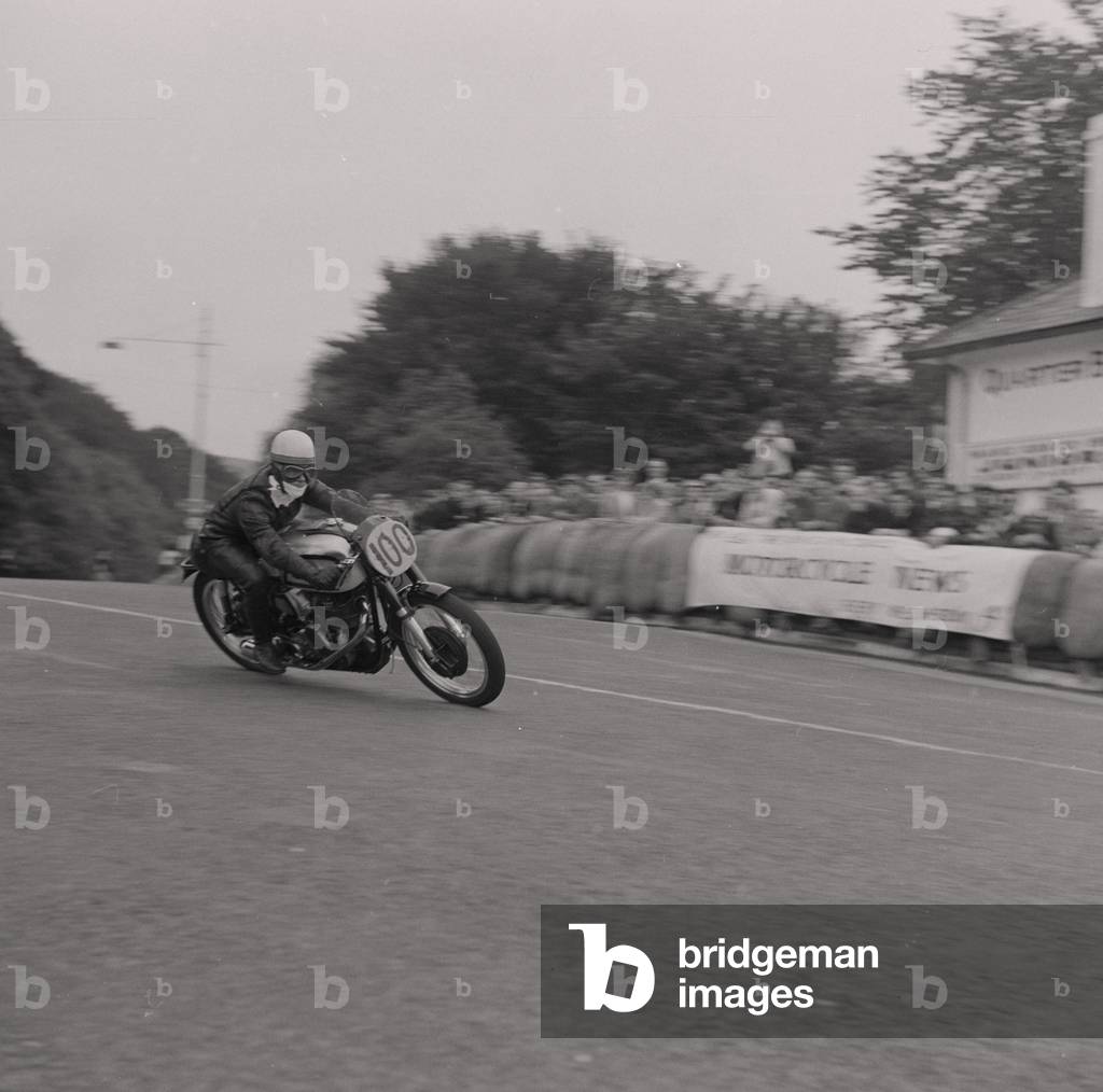 Manx Grand Prix practices, September 1958 (b/w photo)