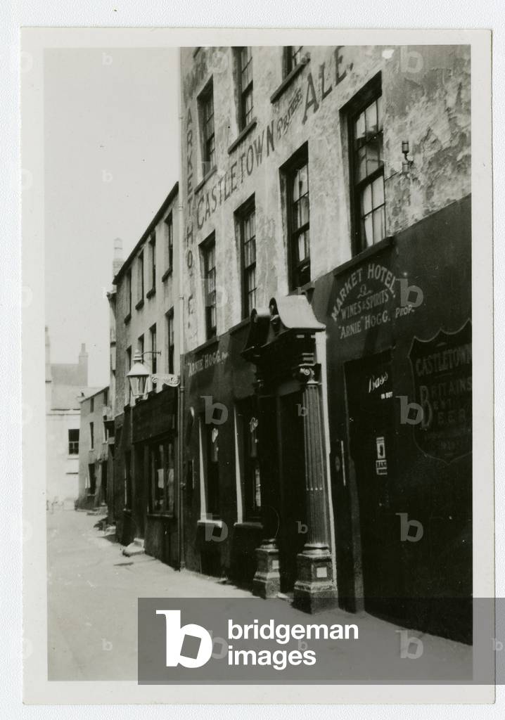 Doorway to the Market Inn, Douglas, Isle of Man, 1932-34 (b/w photo)