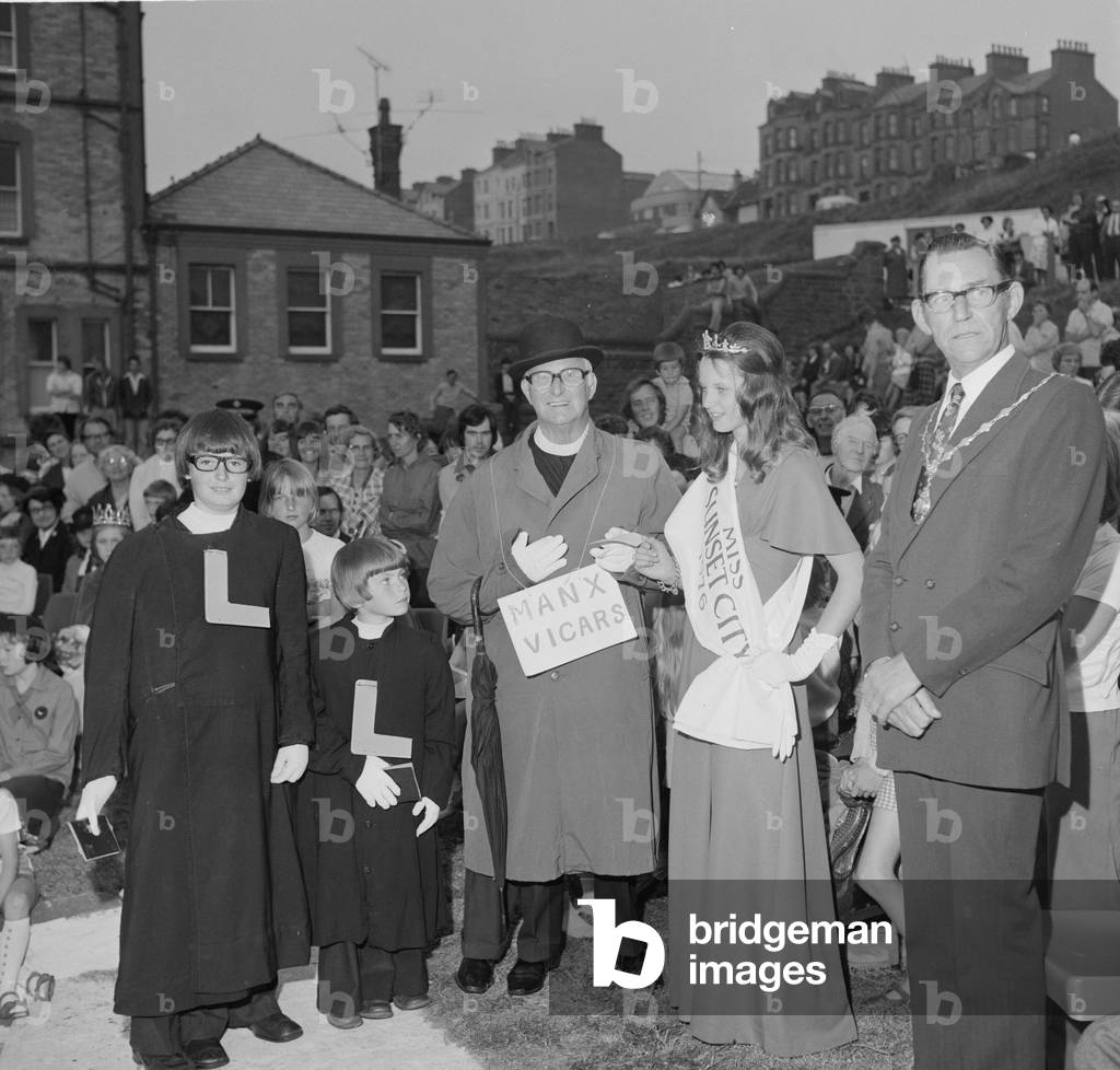 Peel Carnival and Fancy Dress, August 1976 (b/w photo)