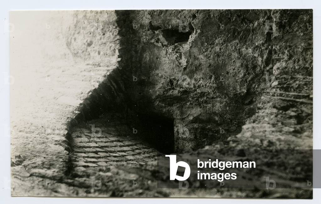 Tunnel entrance, Douglas, Isle of Man, 1932-34 (b/w photo)