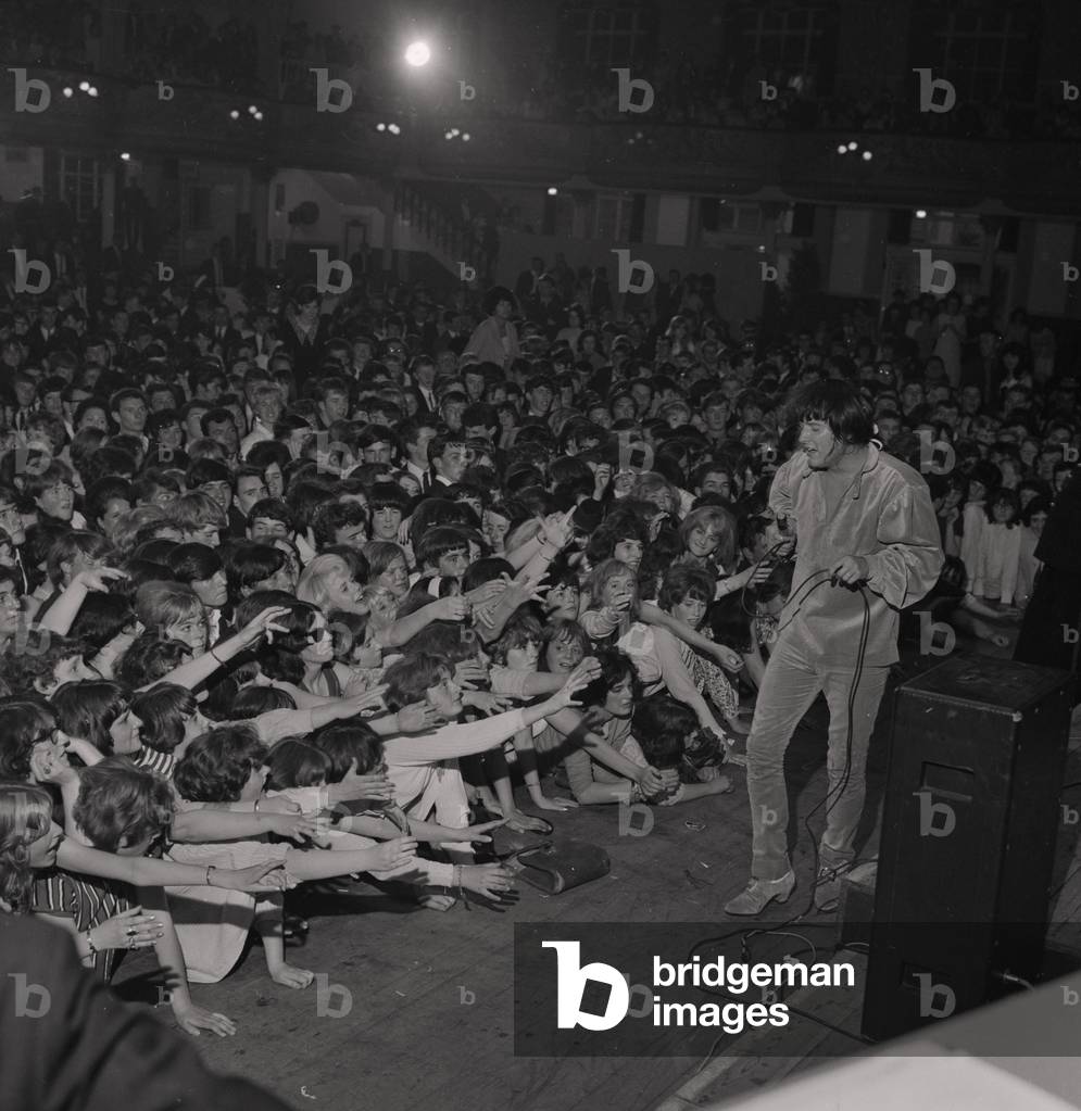 P. J. Proby at the Palace, July 1965 (b/w photo)