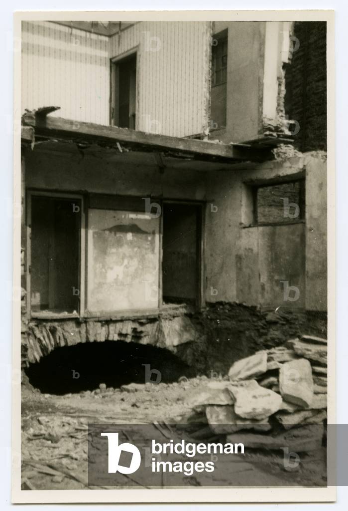 Cellar, no. 1 Fort St, Douglas, Isle of Man, 1932-34 (b/w photo)