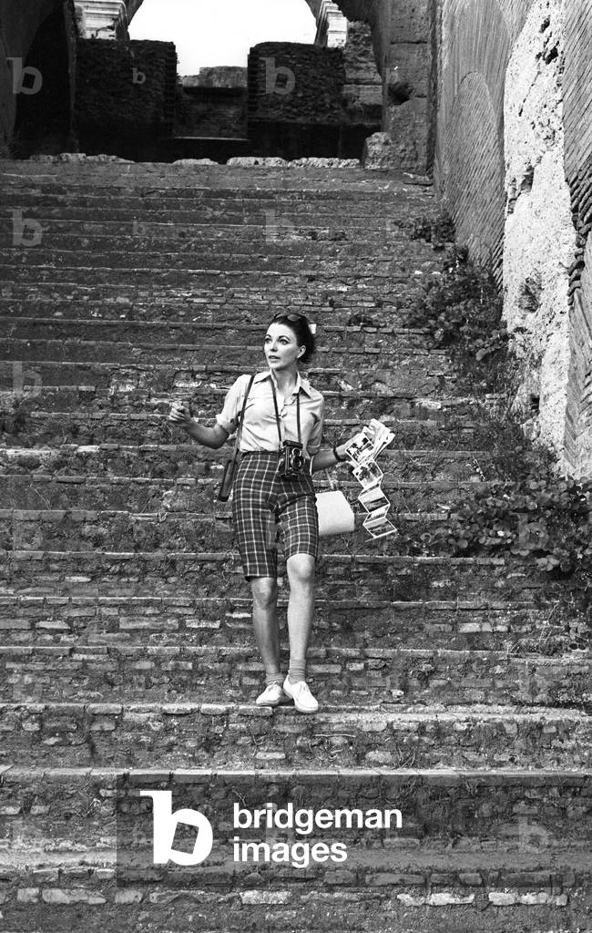 Joan Collins in Rome at time of filming of film Joan Collins, 1963