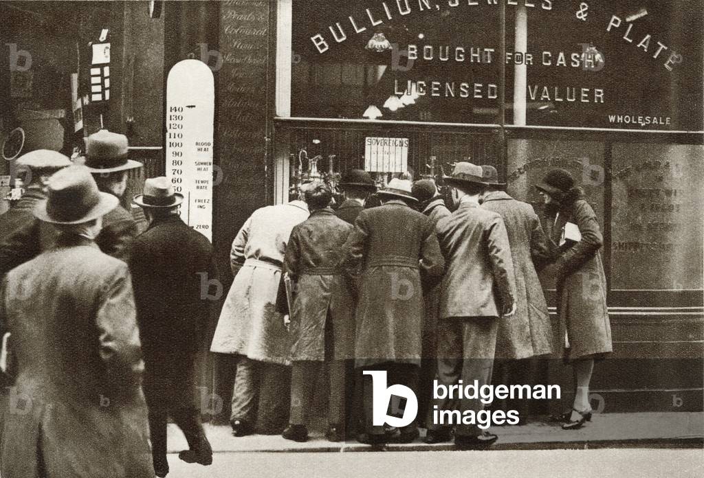 Jewellers shop offering good prices for gold bullion in 1932 when the value of gold increased.  From The Story of 25 Eventful Years in Pictures published 1935