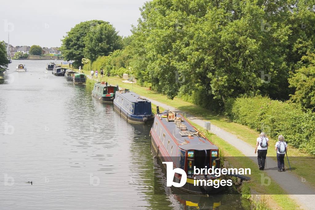 Narrow boats moored on the River Lune, Glasson Dock, Lancaster, Lancashire, England, UK (photo)