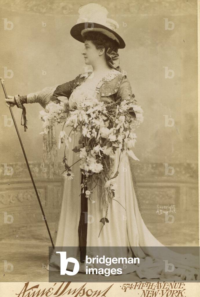 Emma Eames as Tosca  in opera by Puccini at New York Metropolitan Opera performance 15 February 1909