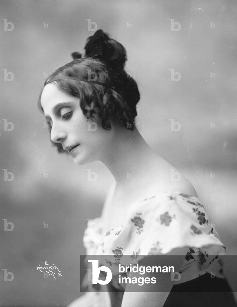 Anna Pavlova as Swanilda in ballet Coppelia