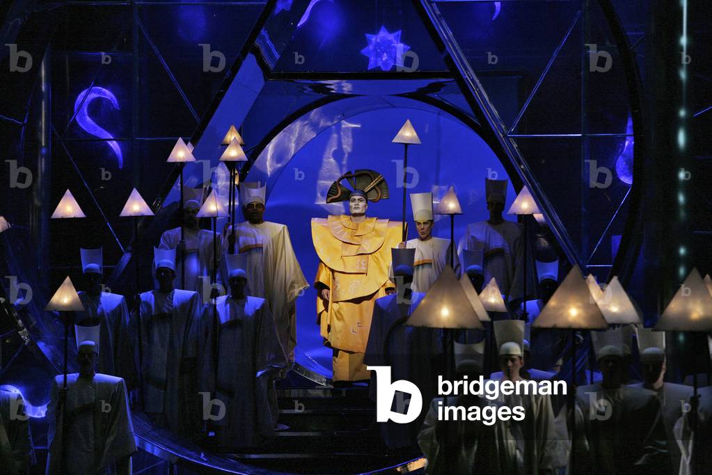 Mozart 's The Magic Flute - scene from Act II of Mozart s Die Zauberflöte with Stephen Milling as Sarastro