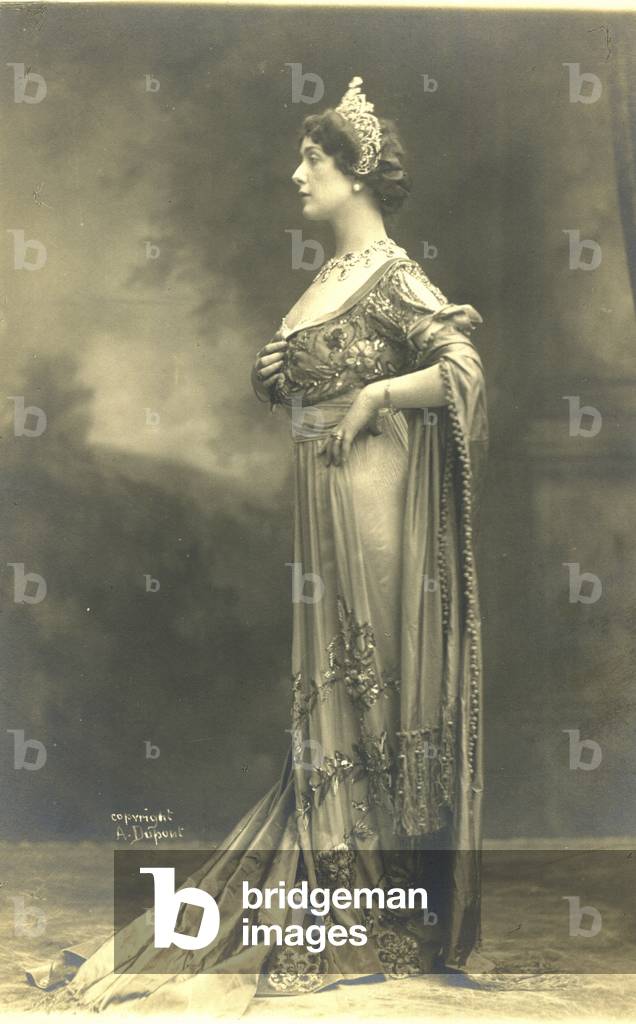 Lina Cavalieri as Tosca  in opera by Puccini at New York Metropolitan Opera performance 25 January 1907