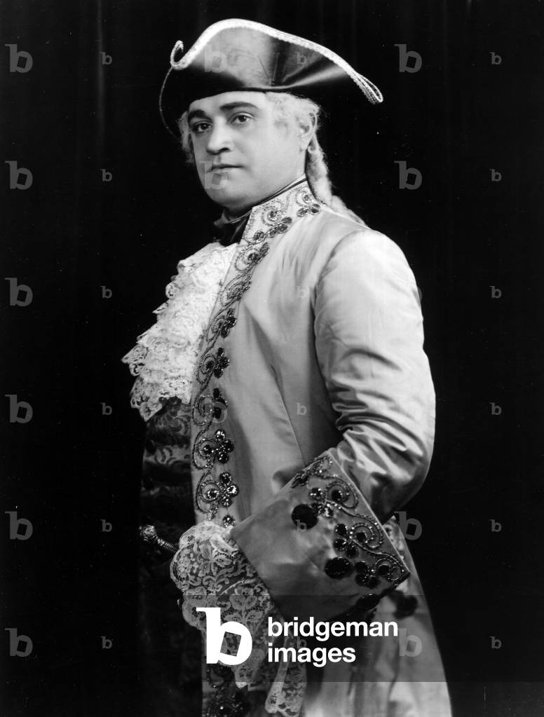 Beniamino Gigli as Chevalier des Grieux in Manon at the Metropolitan Opera House, New York, in 1928