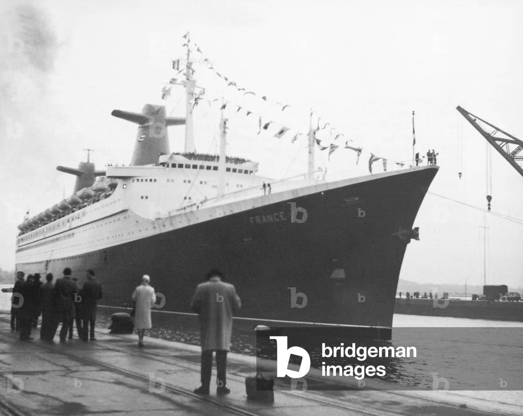 The 66,000 ton Liner 'France', flagship of the French Line at Southampton. 9th January 1962 (b/w photo)