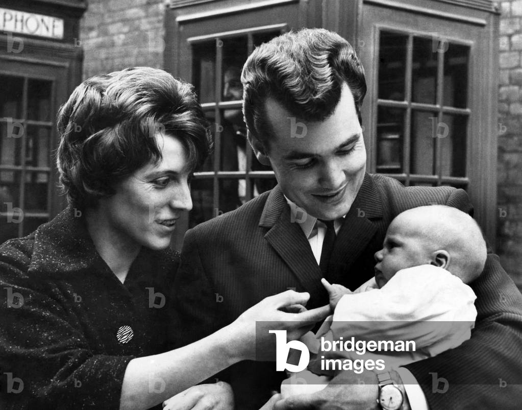 Ricky Valance (David Royston Spencer) with wife Evelyn and baby, 19th July, 1962
