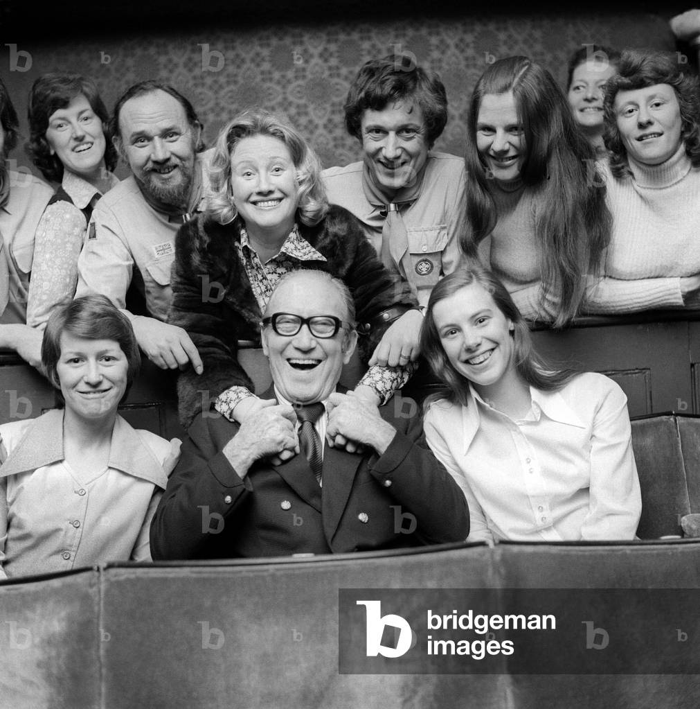 Arthur Askey on 17th April 1975, with actress Liz Larner