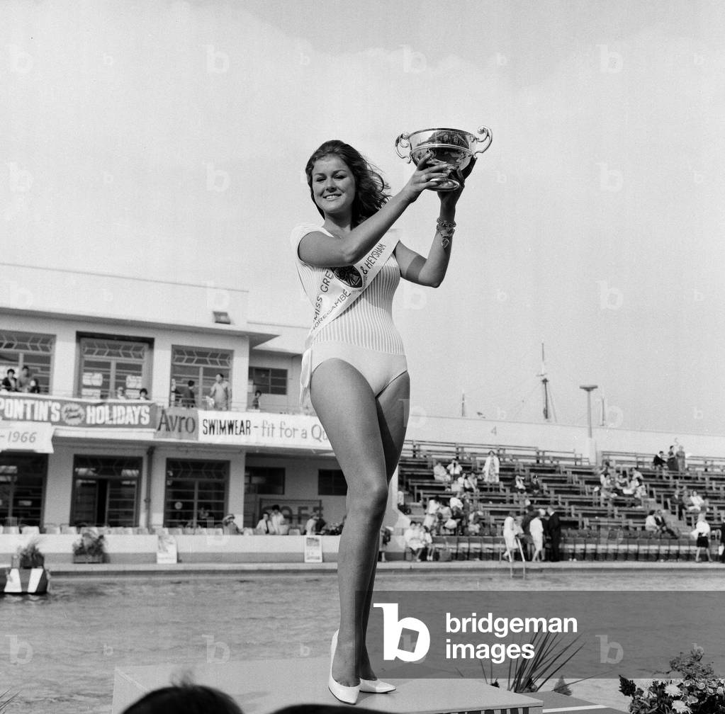 Carole Fletcher, 19 from Southport, crowned Miss Great Britain, in Morecambe, 31st August 1966 (b/w photo)
