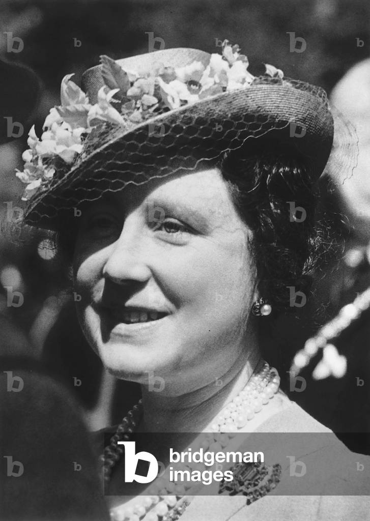 Queen Elizabeth during a visit to Glasgow, June 1942 (b/w photo)